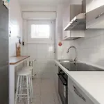 Guesthost - Corvetto M3 Bright With Balcony! Lägenhet *