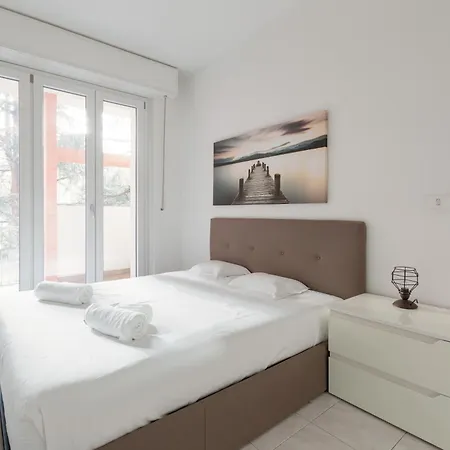 Guesthost - Corvetto M3 Bright With Balcony! Lejlighed *