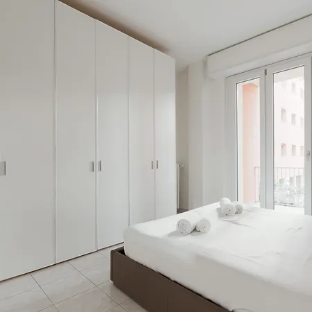 Lejlighed Guesthost - Corvetto M3 Bright With Balcony! *