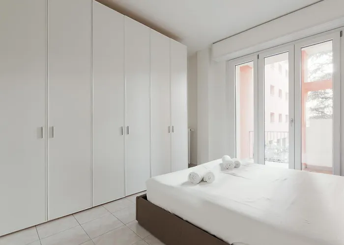 Apartament Guesthost - Corvetto M3 Bright With Balcony! *