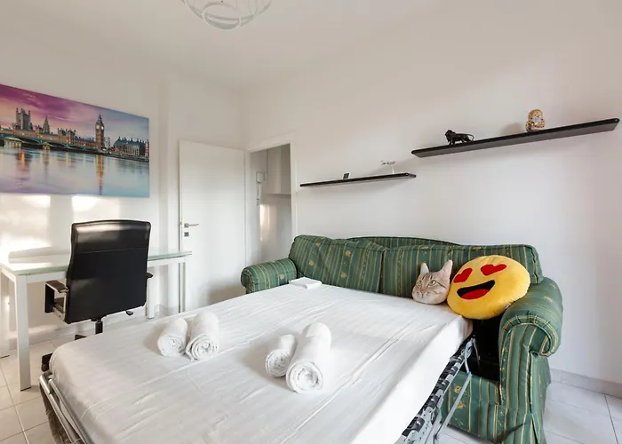 Apartament Guesthost - Corvetto M3 Bright With Balcony! Mediolan